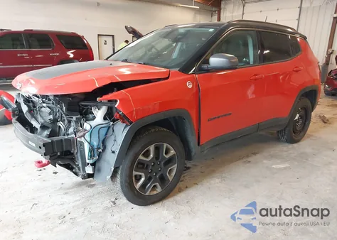 2018 Jeep Compass Trailhawk 4X4 из США, поврежденный, VIN 3C4NJDDB4JT169366